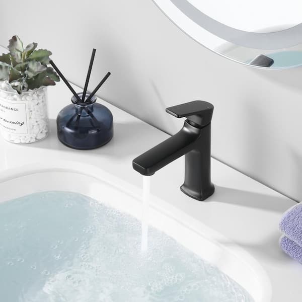 Modern Overhang Bathroom Hardware - Matte Black