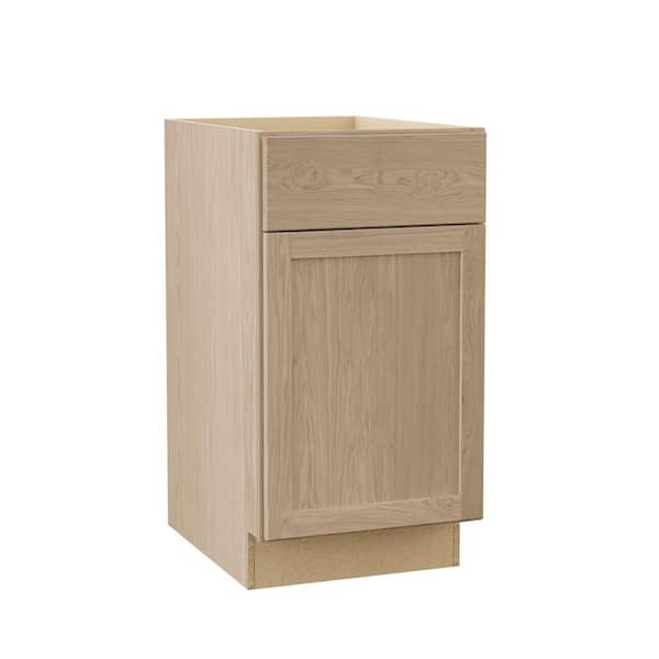 Hampton Bay Sinclair 18 in. W x 24 in. D x 34.5 in. H Assembled Base Cabinet in Shaker Light Oak