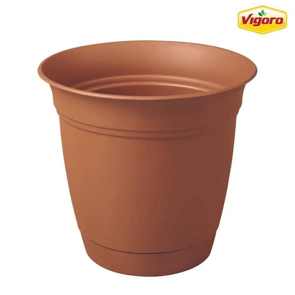 Vigoro 6 in. Mirabelle Small Clay Plastic Planter (6 in. D x 5.3 in. H) with Drainage Hole and Attached Saucer