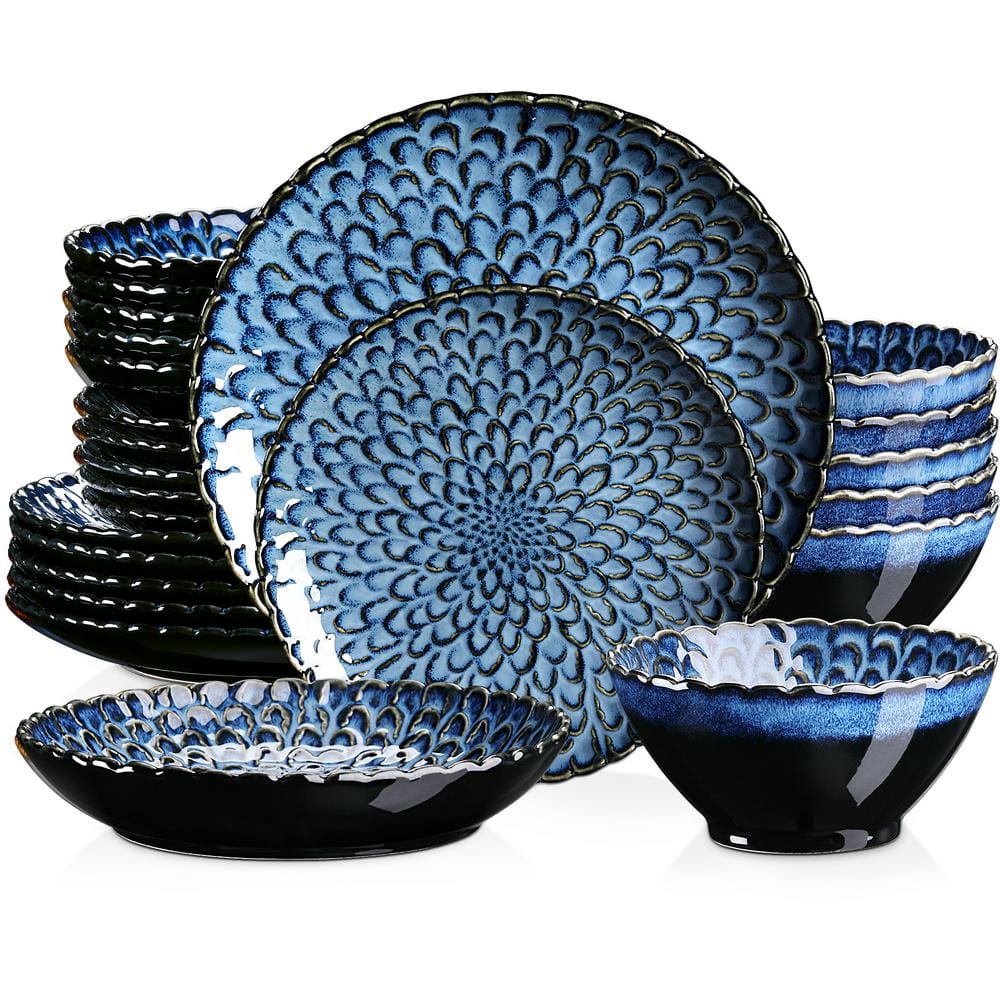 blue pottery dishes