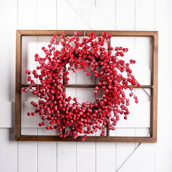 17.75 Inch Bright Red Wood Beaded Wreath – TMIGifts