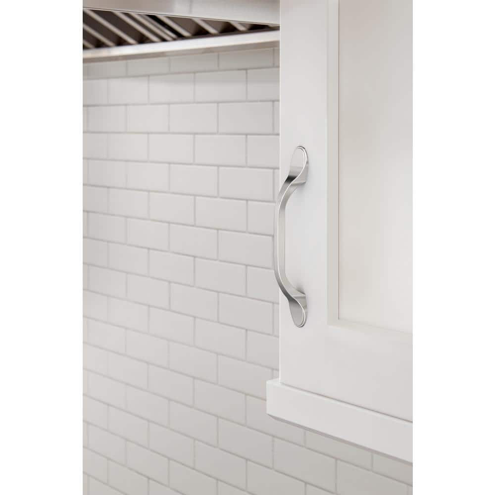 Ravino Polished Chrome Arch Cabinet Pull with Mounting Hardware