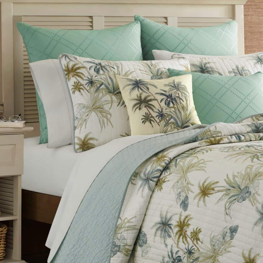 Ivory and Aqua Cotton Twin Reversible Quilt Set