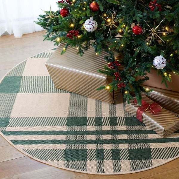 Courtyard Green/Beige 5 ft. x 5 ft. Plaid Indoor/Outdoor Round Area Rug