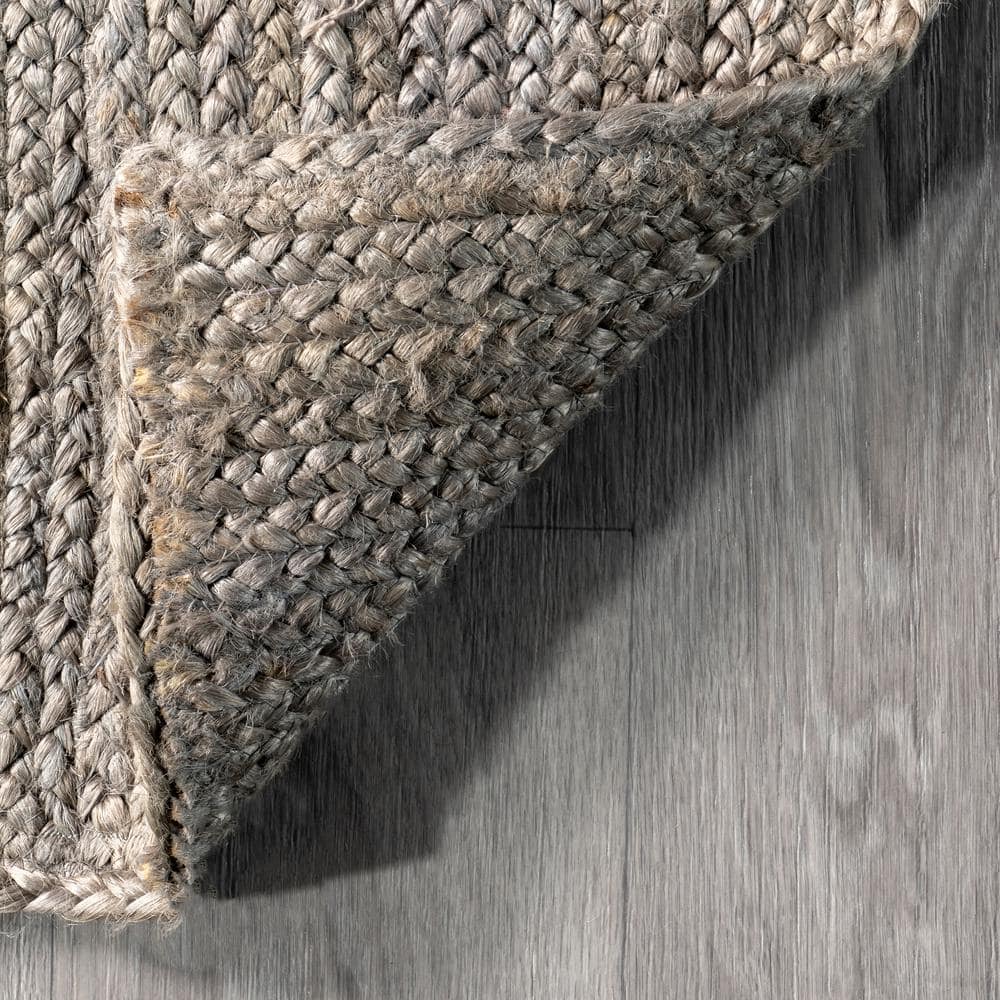 Gray 4' x 6' Hand Woven Jute Farmhouse Area Rug