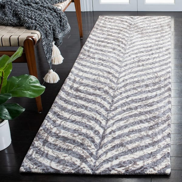Restoration Vintage 2 ft. x 8 ft. Gray/Ivory Distressed Herringbone Runner Rug