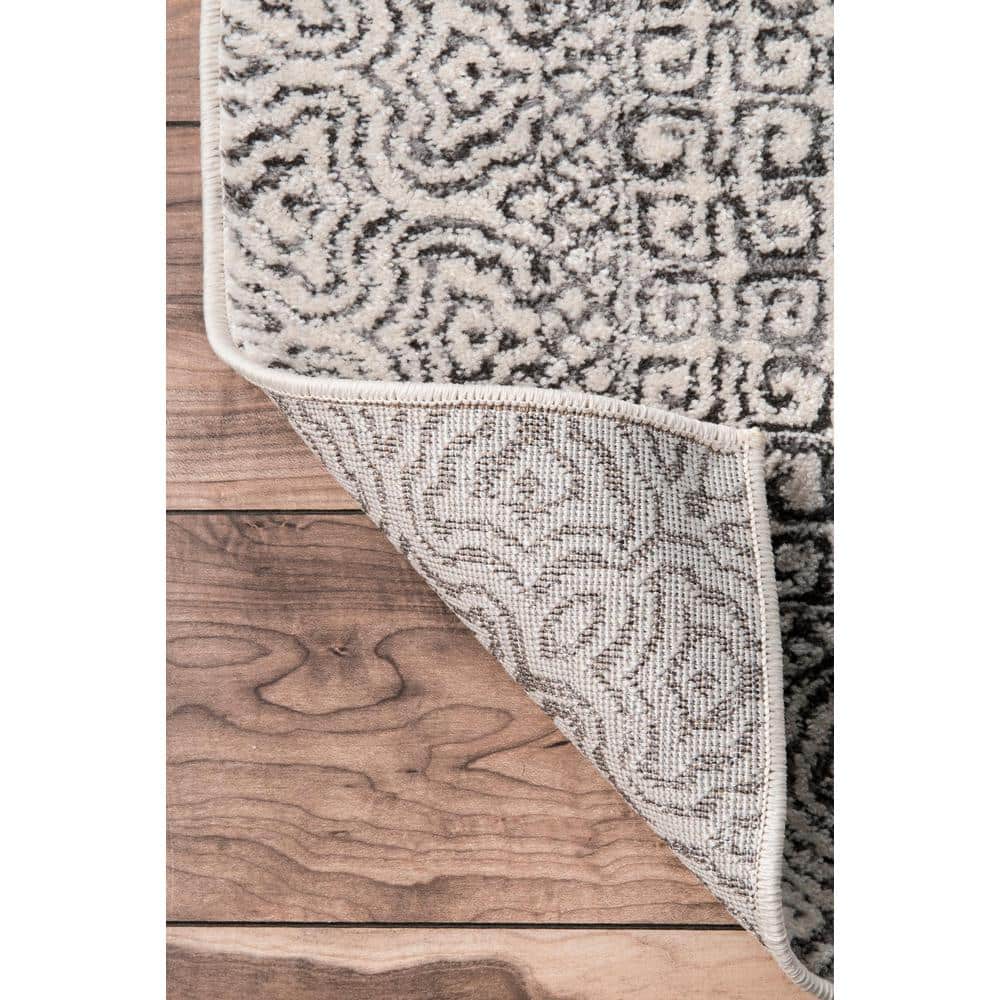 Reversible Easy-Care Synthetic Accent Rug, 2' x 3', Light Grey