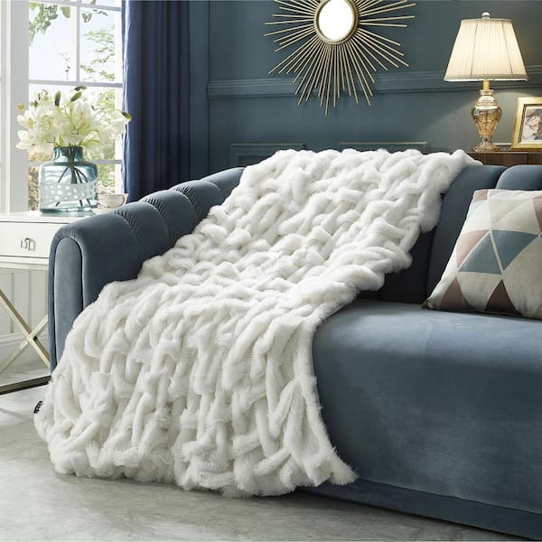 COZY TYME Armandie White Throw Reverse Micromink 100% Polyester 50 in. x 60 in.