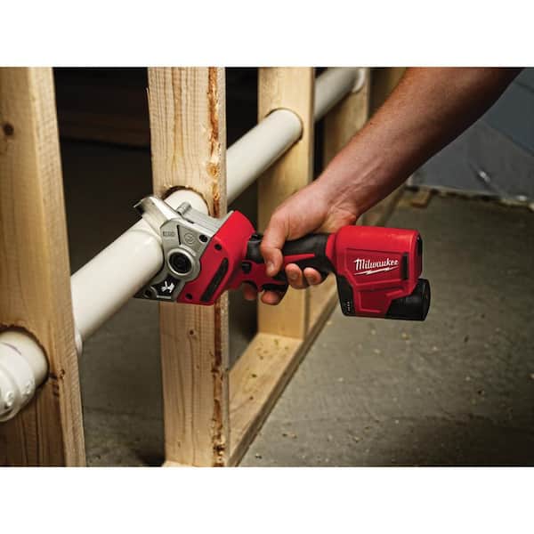 Milwaukee - M12 12V Lithium-Ion Cordless ProPEX Expansion Tool Kit W/ M12 PVC Pipe Shear