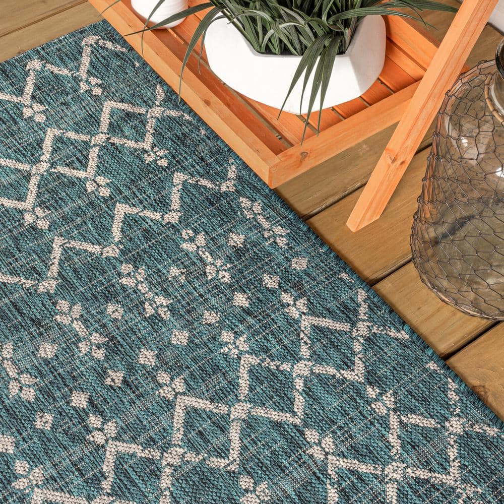 Gray Geometric 8' x 10' Synthetic Flat Woven Rug