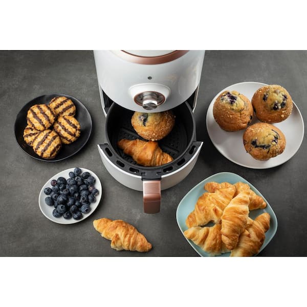 ARIA 2 qt. White Teflon-Free Ceramic Retro Air Fryer with Extended Recipe  Book Including Favorite Meals, Vegan and Keto RAW-598 - The Home Depot