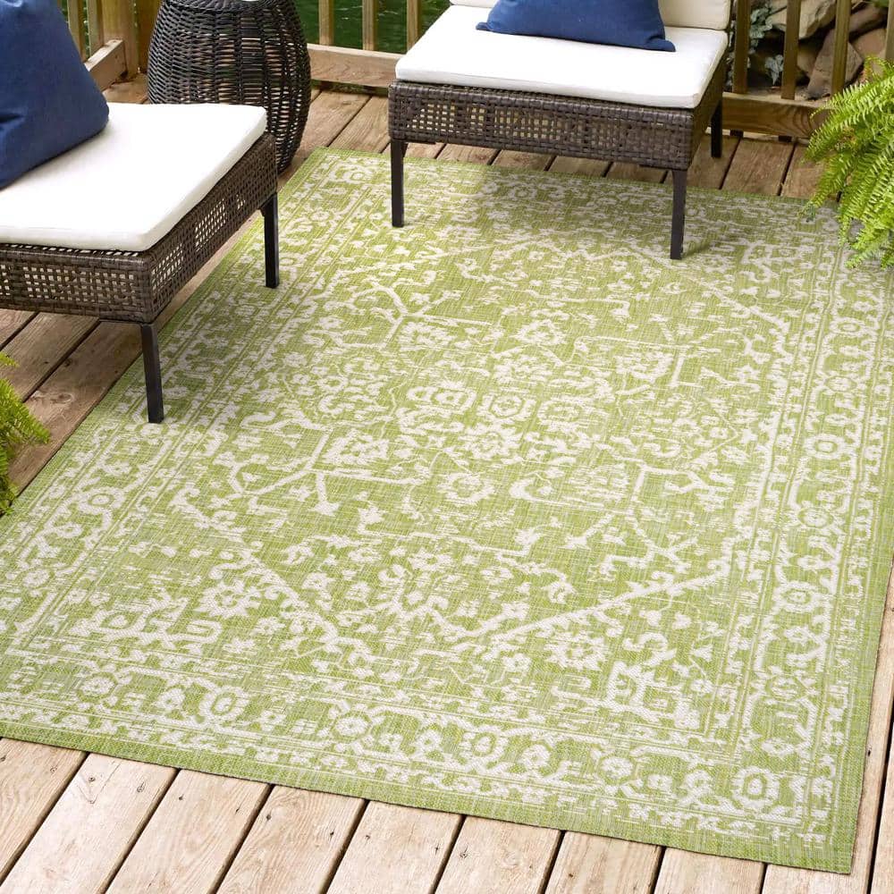 Green and Cream Synthetic Medallion Flat Woven Area Rug