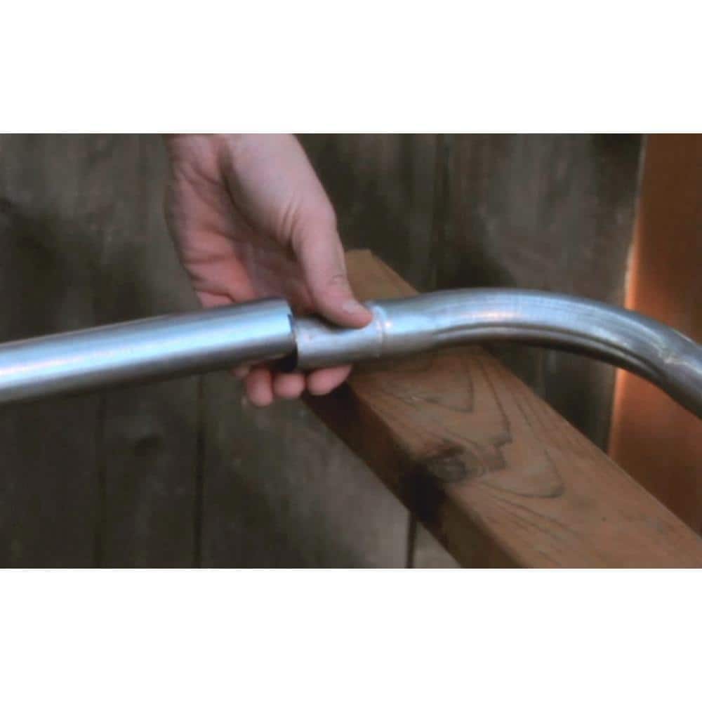 https://images.thdstatic.com/productImages/8815349e-175b-41b9-8699-39c2582900b6/svn/everbilt-chain-link-fence-gates-3283adj48eb-4f_1000.jpg