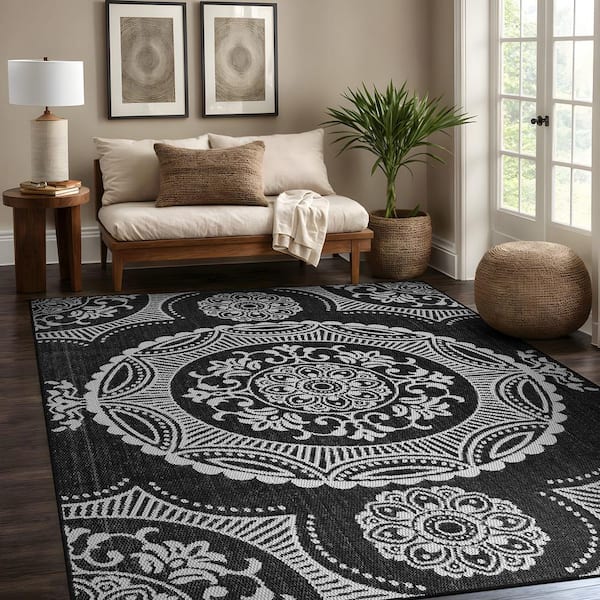 Waikiki Black/Grey 5 ft. x 7 ft. Medallion Indoor Outdoor Area Rug