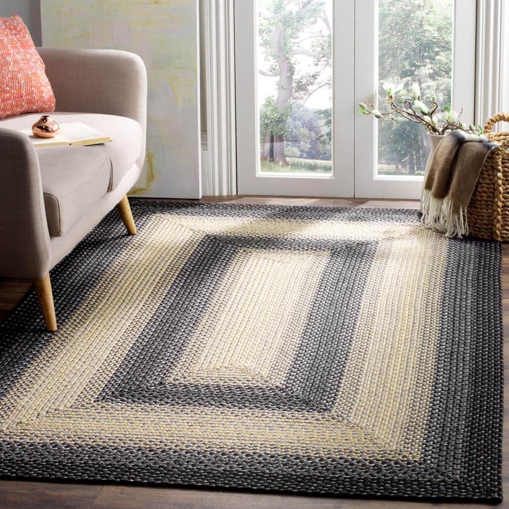 Elegant Square Braided 6' Reversible Rug in Black & Grey