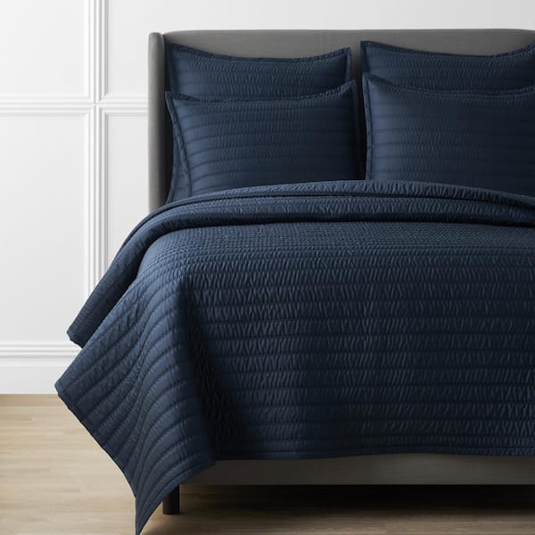 The Company Store Legends Hotel Wrinkle-Free Quilted Midnight Blue King Cotton Sateen Coverlet