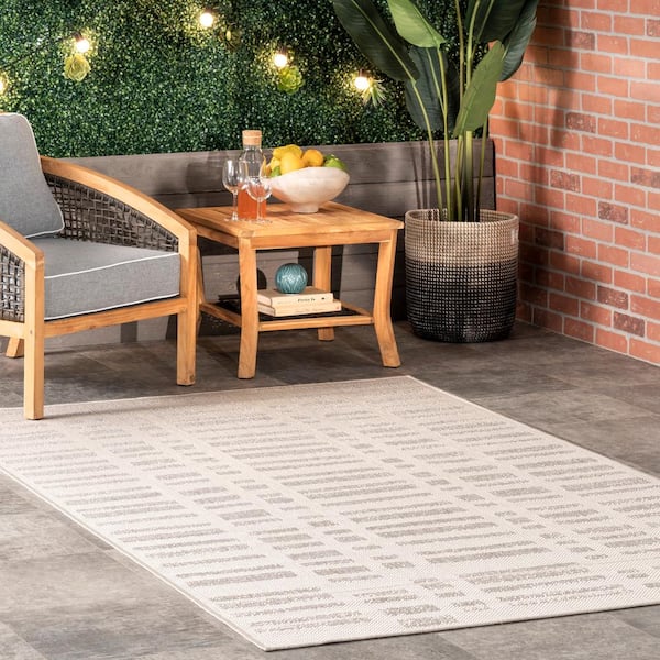 Marin Contemporary Gray 4 ft. x 6 ft. Indoor/Outdoor Patio Area Rug