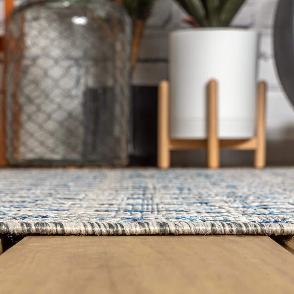 Light Gray and Navy Square Synthetic Geometric Area Rug