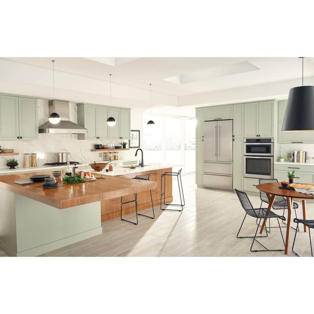 Matte Black Modern Pull-Down Kitchen Faucet with Spray