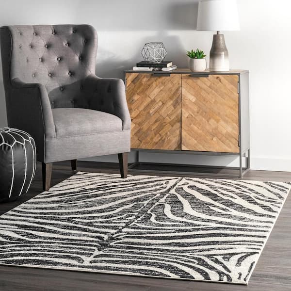 Royal Zebra Stripes Black 5 ft. x 7 ft. 5 in. Area Rug
