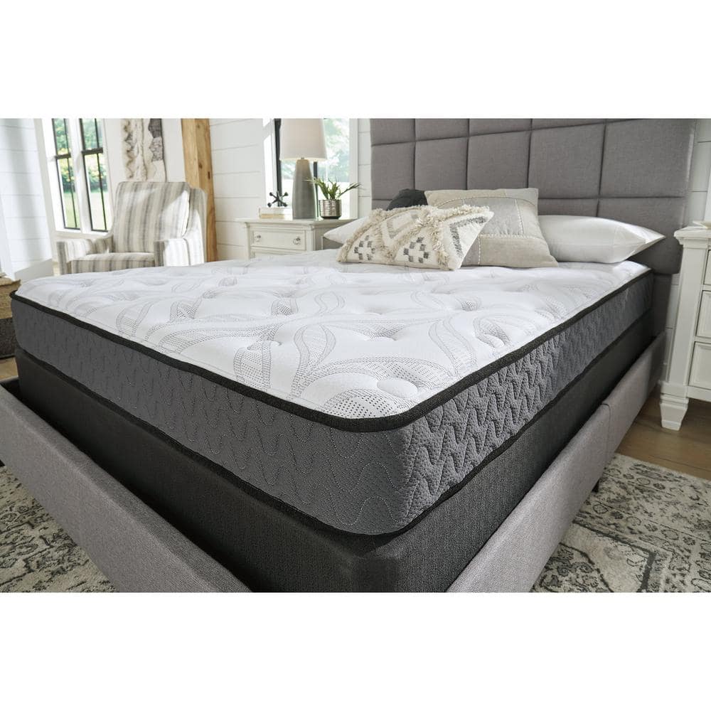White 8" Queen Innerspring Mattress with Quilted Foam