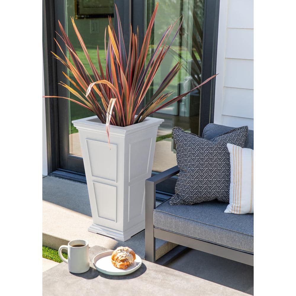 Veradek Brixton Tall 28-inch White Plastic Planter