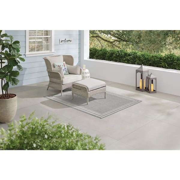 Border Gray  Doormat 2 ft. x 7 ft. Border Navy Indoor/Outdoor Area Rug