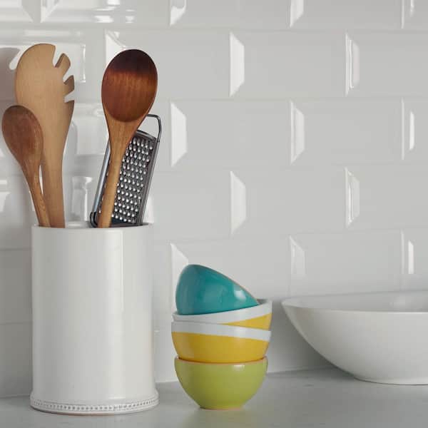 Daltile - Restore Bright White 3 in. x 6 in. Ceramic Bevel Subway Wall Tile (400 sq. ft./Pallet)