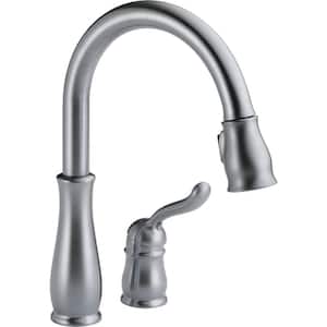 Leland Single-Handle Pull-Down Sprayer Kitchen Faucet in Arctic Stainless Featuring MagnaTite Docking