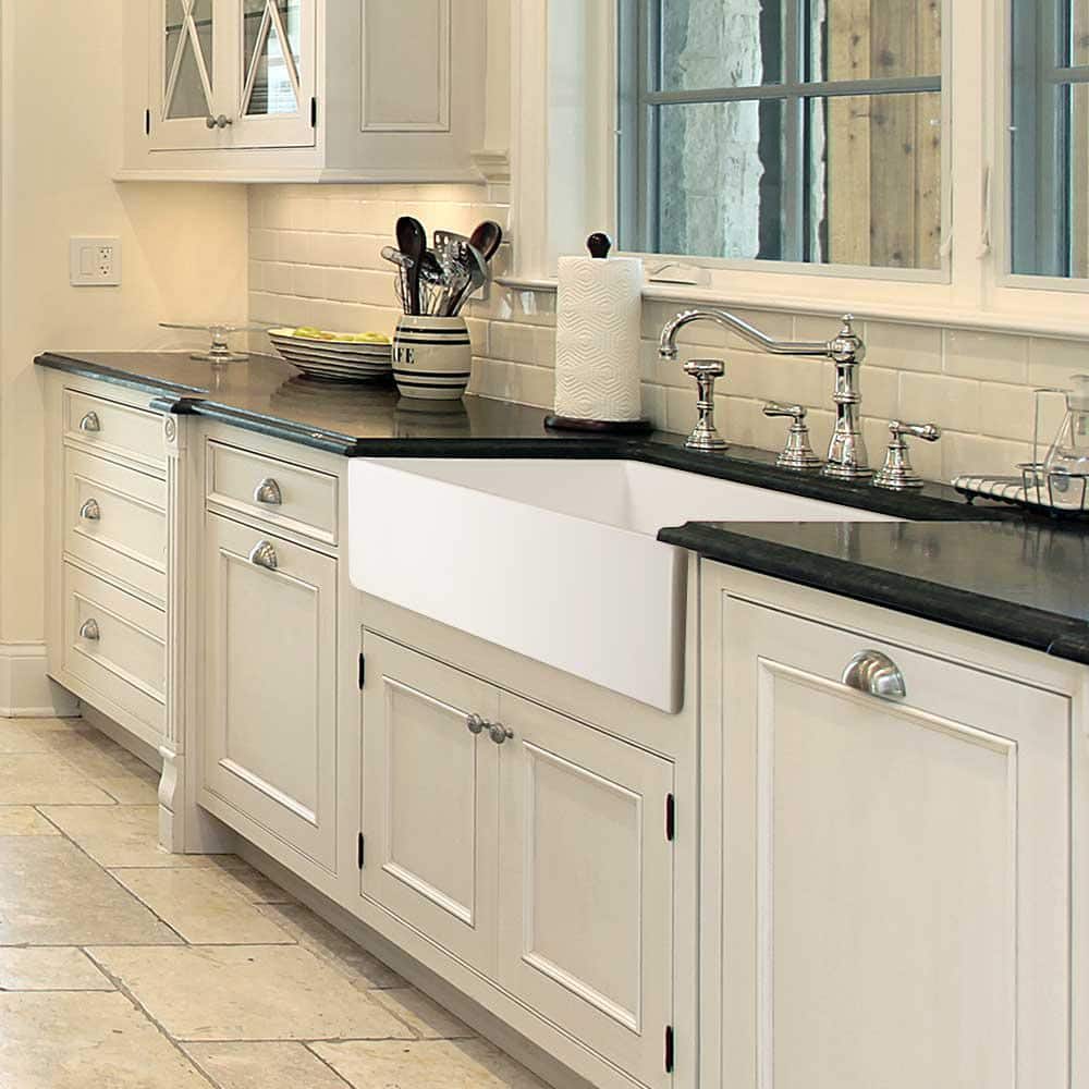 White Fireclay Farmhouse Apron Front Single Bowl Kitchen Sink