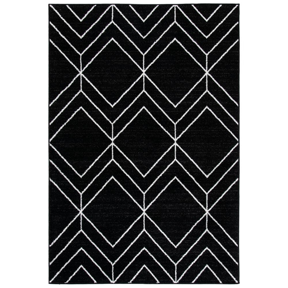 Braided Round Black and Ivory Synthetic Rug, 4' x 6'