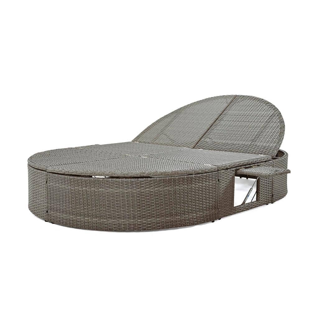 Gray Iron Polyester Wicker 2-Person Outdoor Day Bed with Cushions, Pillows 