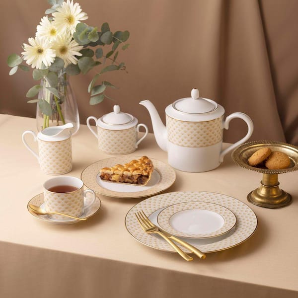 Trocadero Gold 10.50 in. (Gold) Porcelain Dinner Plates, (Set of 4)