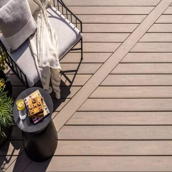 Trex Transcend Lineage 1 in. x 6 in. x 12 ft. Biscayne