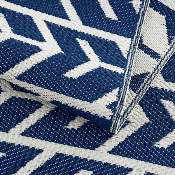 Amsterdam Navy Creme 5 ft. x 7 ft. Modern Reversible Recycled Plastic Indoor/Outdoor Area Rug-Floor Mat