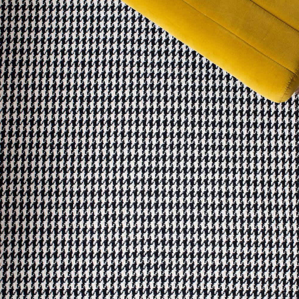 Handmade Black Wool Abstract Rectangular Rug, 3x5 Feet