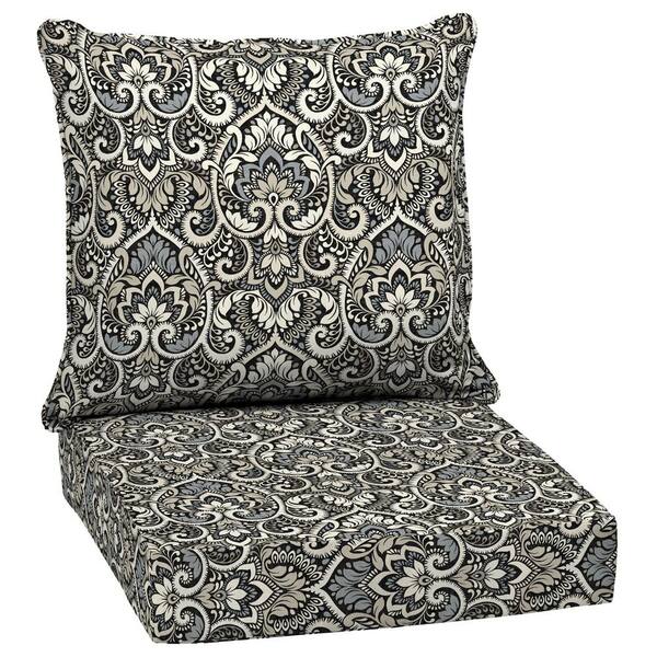 Pillow Perfect Indoor/Outdoor Black/Beige Damask Wicker Seat Cushions 19-Inch 