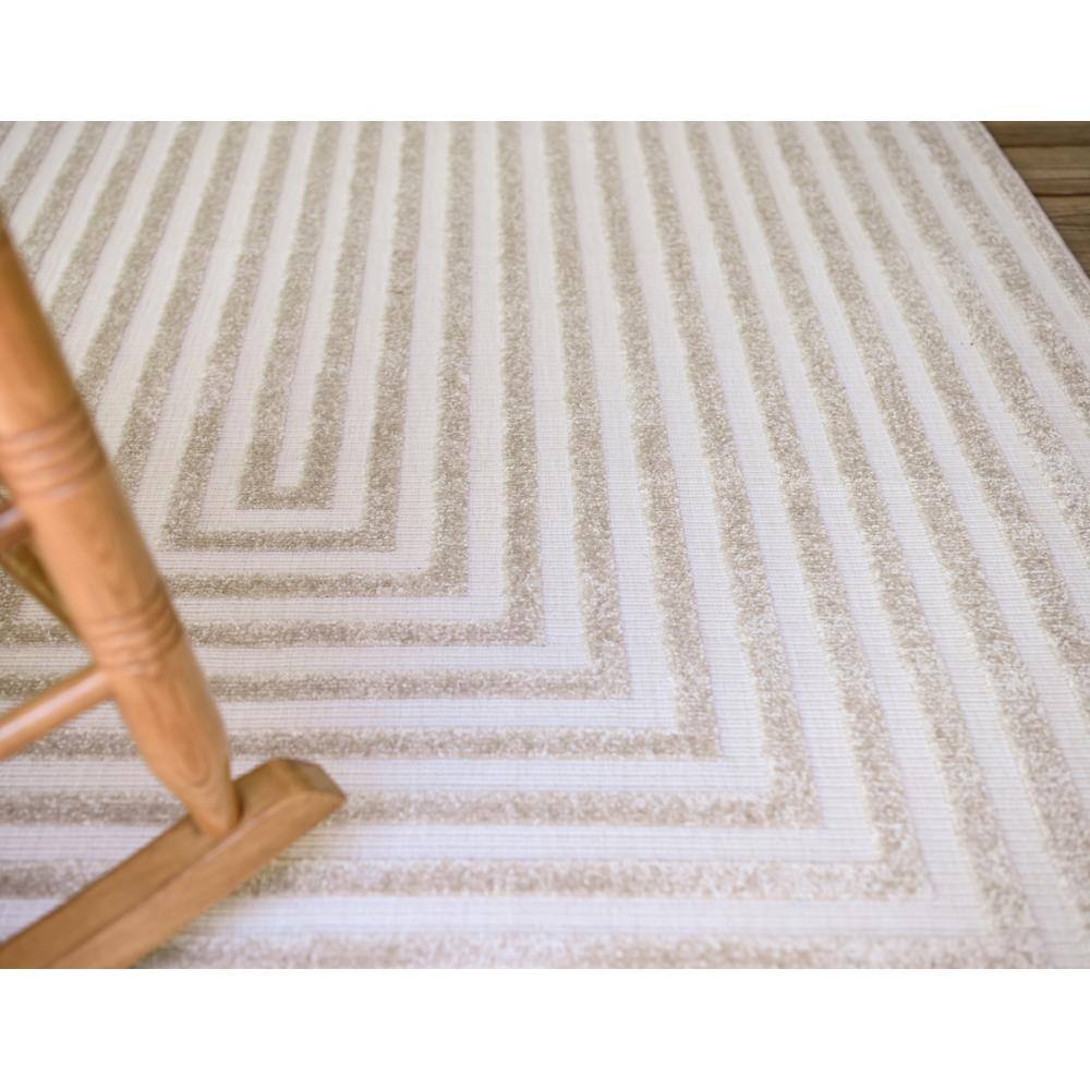 Beige and Ivory Synthetic Outdoor Runner Rug