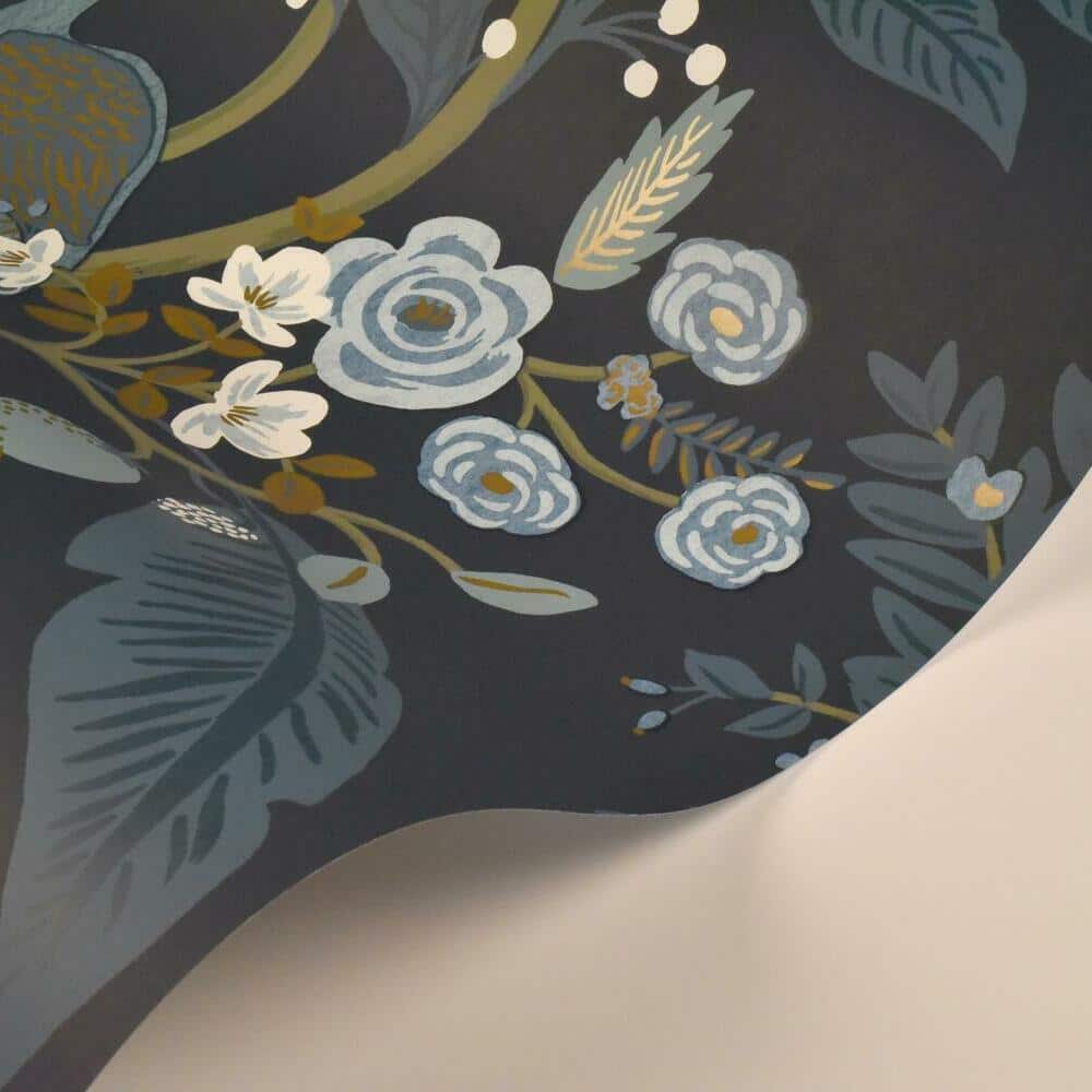 Magnificent Peacock Chinoiserie 27' x 27" Blue Wallpaper Roll