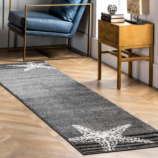 Minnie Coastal Starfish Gray 2 ft. 6 in. x 10 ft. Indoor Runner Rug