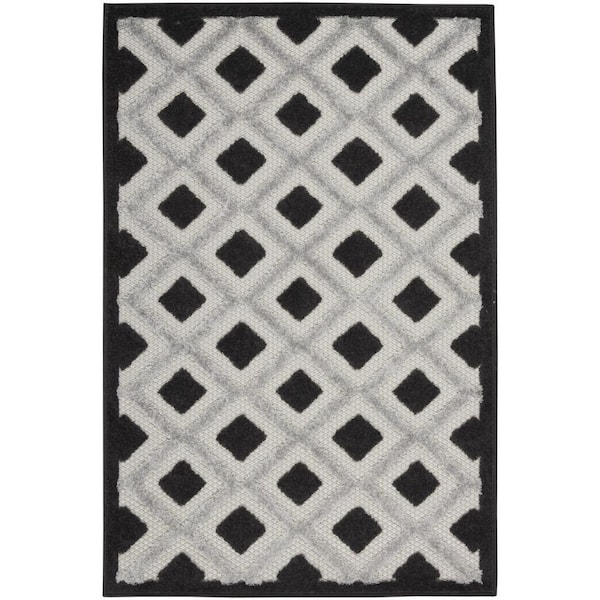 Black, White 3 ft. x 4 ft. Woven Polypropylene Indoor/Outdoor Area Rug