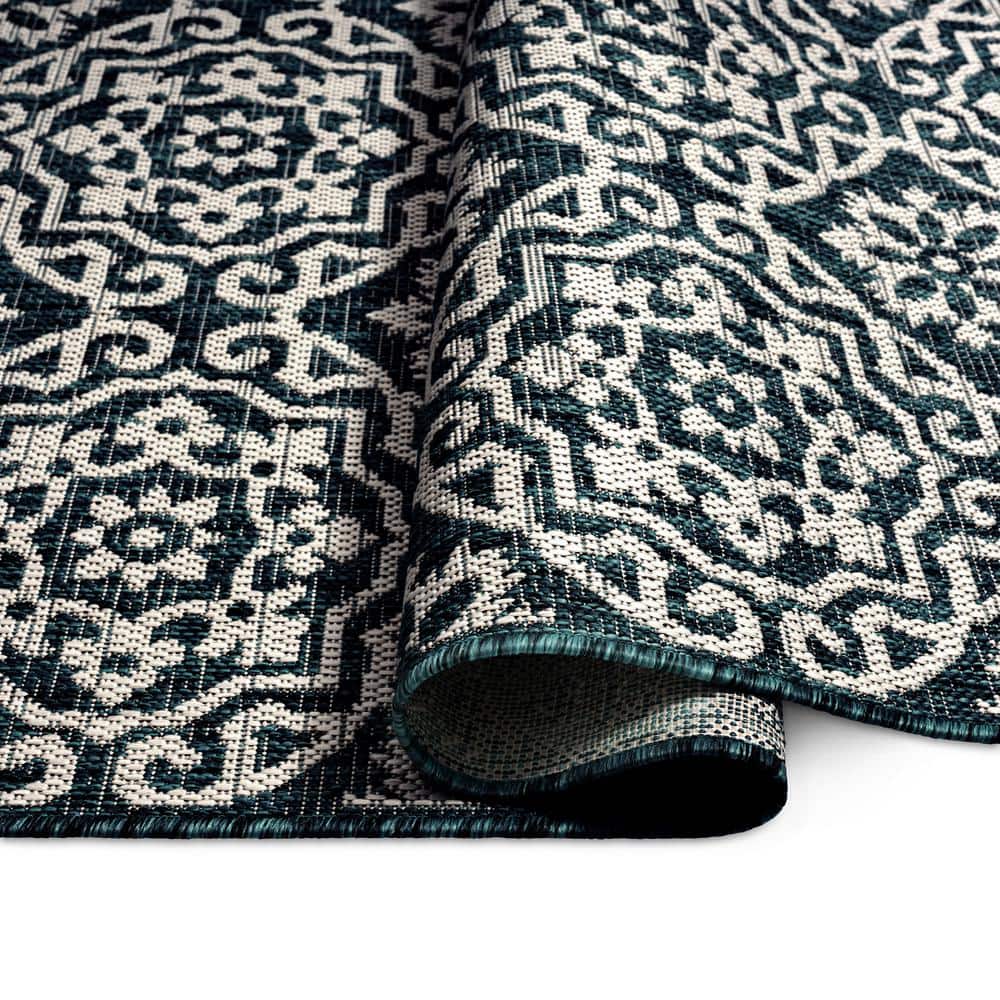 Navy Blue and Ivory Geometric Synthetic Indoor/Outdoor Rug