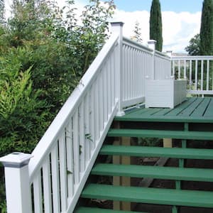 Vanderbilt 3 ft. H x 8 ft. W White Vinyl Stair Railing Kit