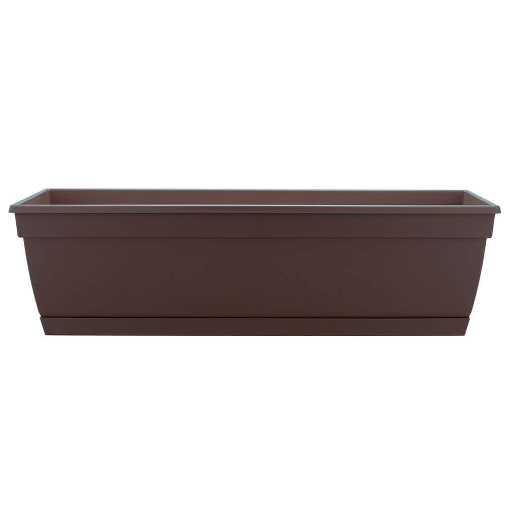 Southern Patio Newbury Extra Large 24 in. Dia. 15 qt. Cocoa Plastic ...