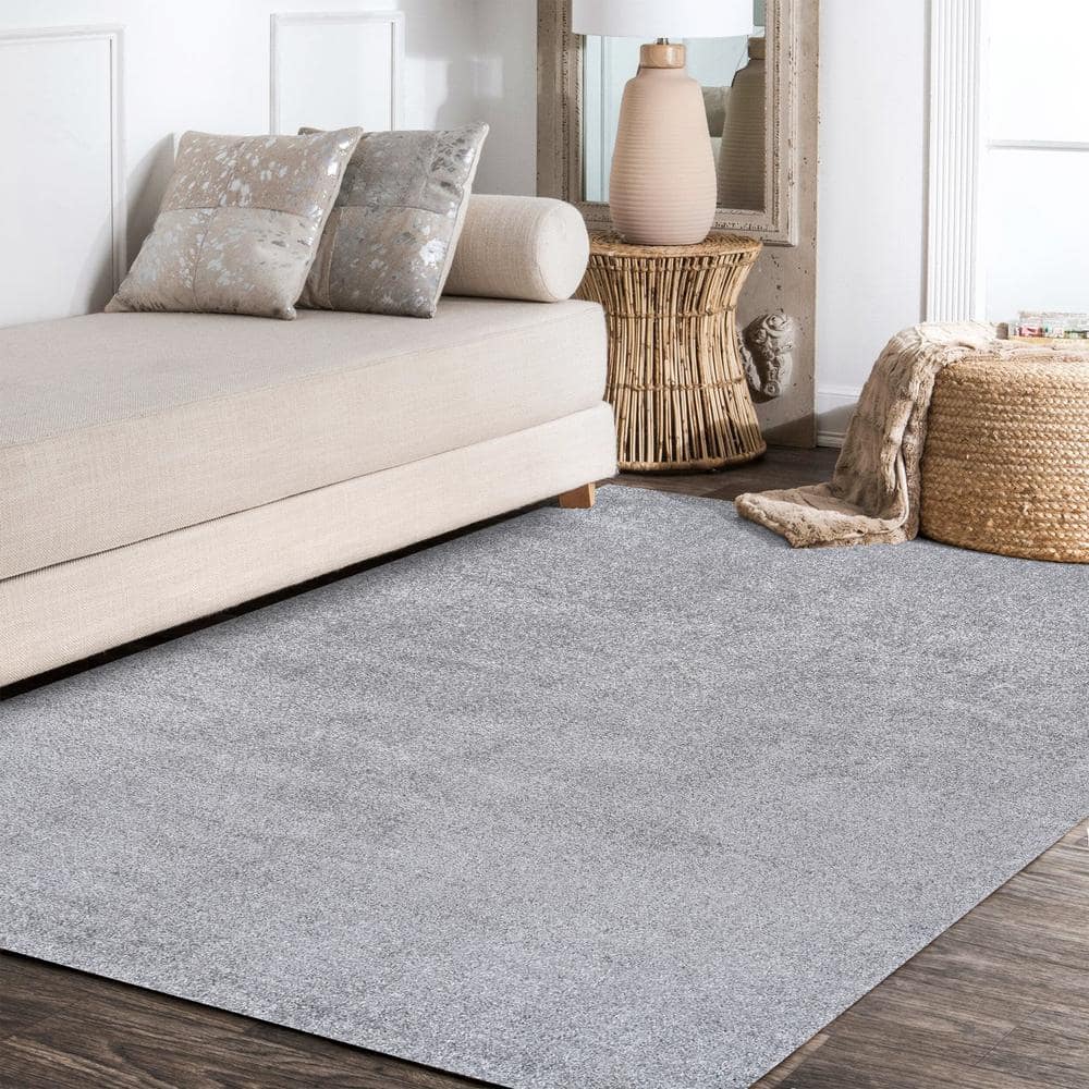 Gray Synthetic 4' x 6' Solid Low-Pile Indoor Area Rug