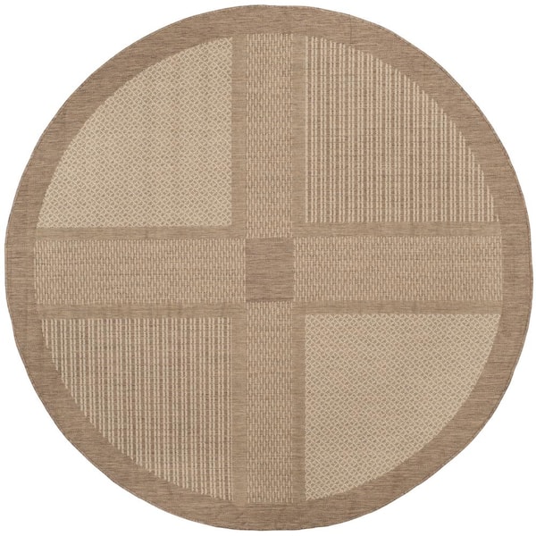 SAFAVIEH Courtyard Brown/Natural 7 ft. x 7 ft. Round Border Indoor/Outdoor Patio  Area Rug