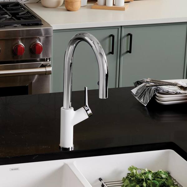 https://images.thdstatic.com/productImages/8970f444-f408-43d8-9860-24c1252acab9/svn/white-chrome-blanco-pull-down-kitchen-faucets-526391-77_600.jpg