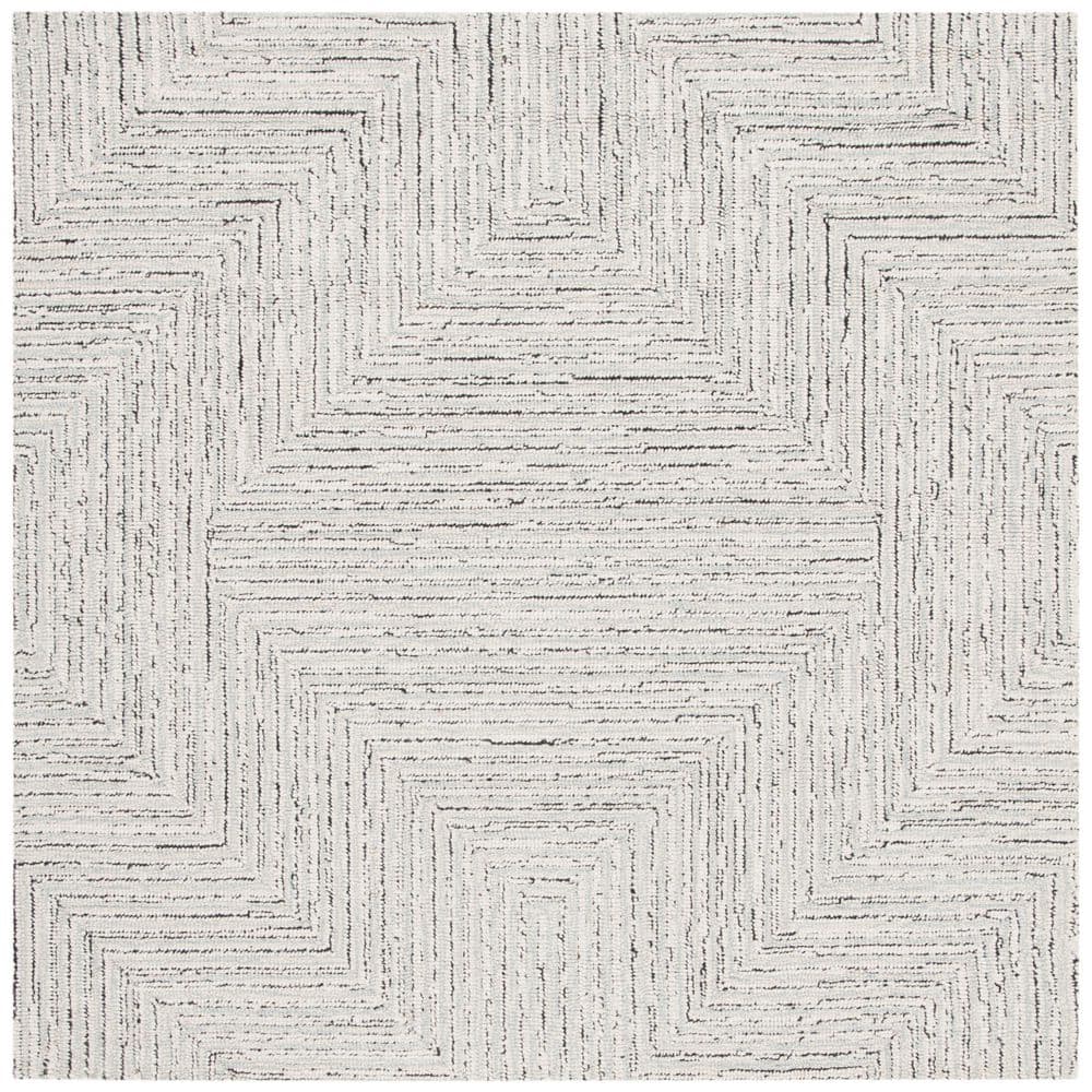 Elegant Tufted Wool Square Rug in Soft Gray - 5' Handmade Comfort