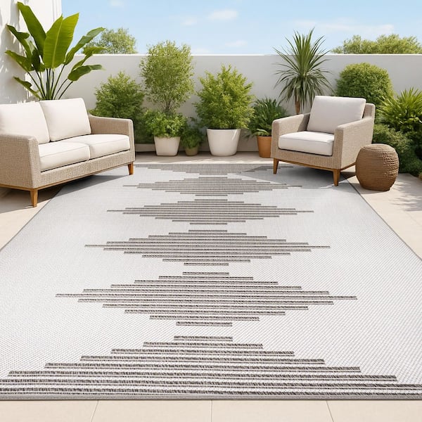 JONATHAN Y Vinales Diamond Stripe Light Gray/Black 8 ft. x 10 ft. Indoor/Outdoor Area Rug