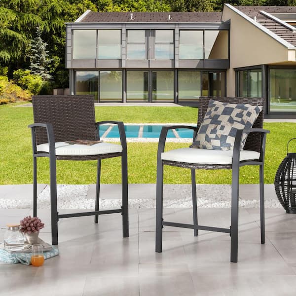Patio Festival Wicker Outdoor Bar Stools with Beige Cushions (2-Pack)